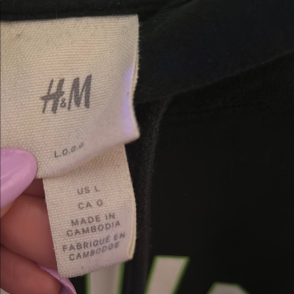 H&M Green Hoodie with White Lettering - Picture 2 of 7